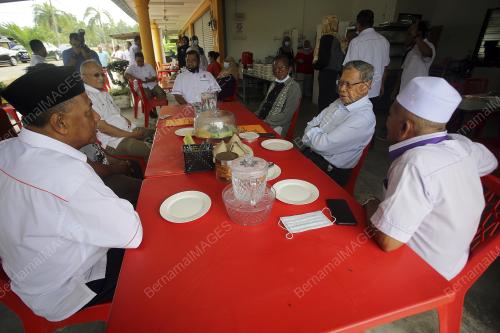 DATUK SERI MUSTAPHA MOHAMED