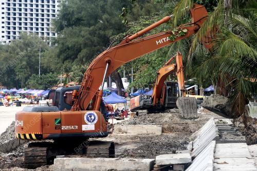 PENAMBAKAN KONKRIT PENGHADANG OMBAK