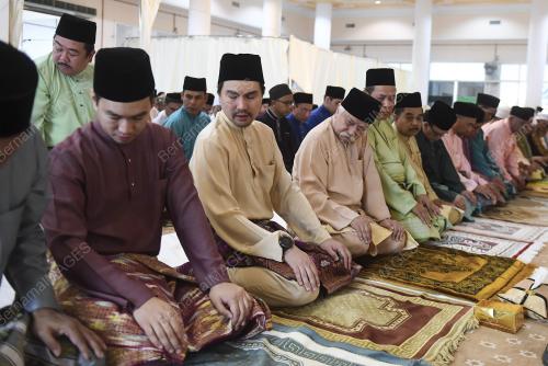 NS03_15062018_SOLAT_AIDILFITRI_BN201806080474