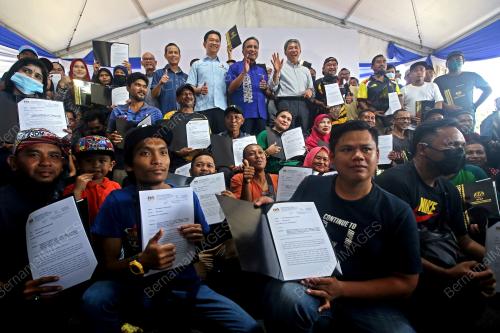 DATUK SERI REEZAL MERICAN NAINA MERICAN