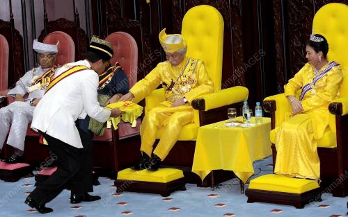 TUANKU MUHRIZ IBIN TUANKU MUNAWIR