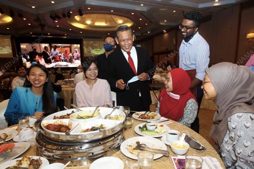 DATUK SERI AMINUDDIN HARUN