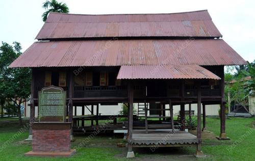 RUMAH TUKANG KAHAR