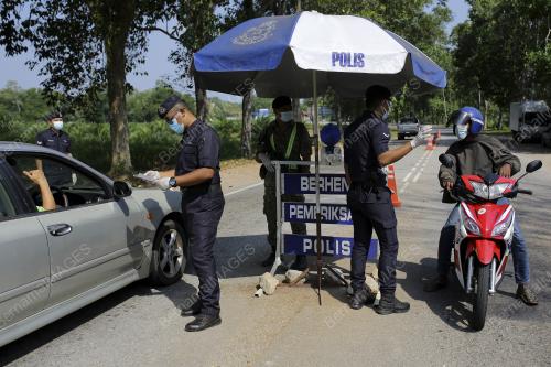 SEKATAN JALAN RAYA