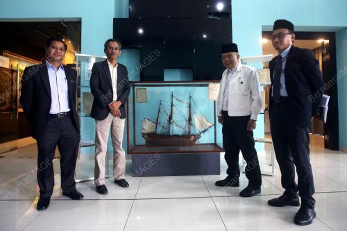 TAN SRI RAIS YATIM