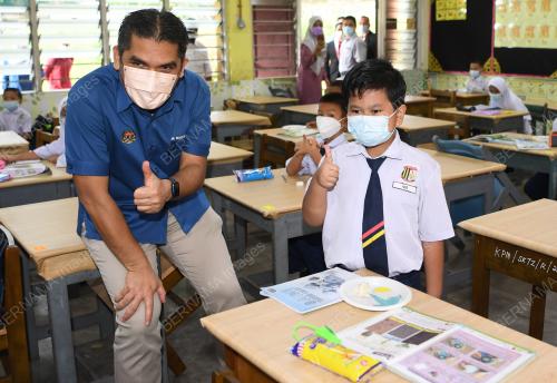 DATUK DR MOHD RADZI MD JIDIN