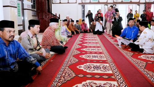 NS03_19012012_TUANKU_MUHRIZ