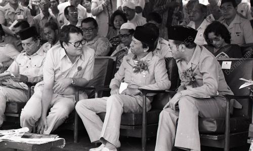 DR. MAHATHIR MOHAMAD