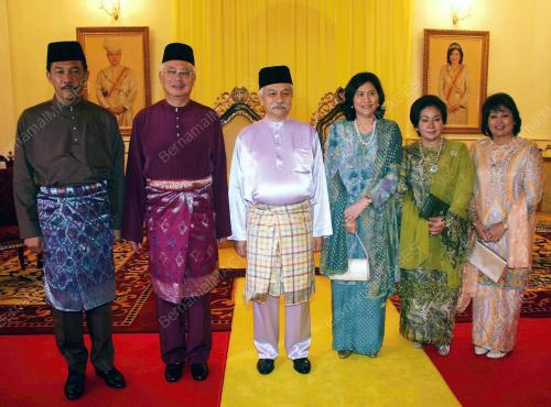 TUANKU MUHRIZ IBNI ALMARHUM TUANKU MUNAWIR