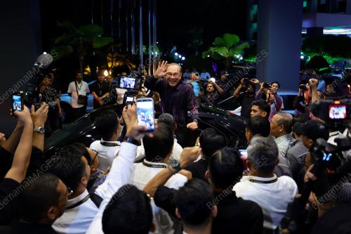 DATUK SERI ANWAR IBRAHIM