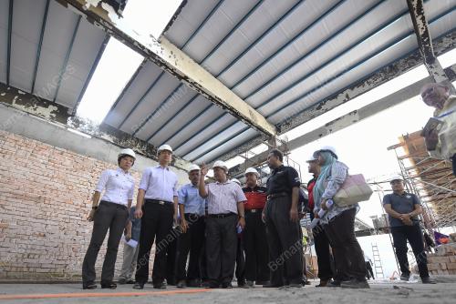 NS03_20072018_LAWATAN_PASAR_BN201807193594