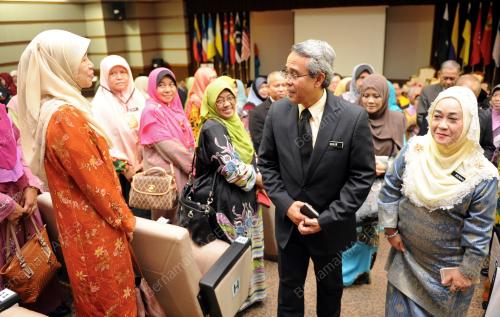 NS03_20082015_WACANA_PERDANA