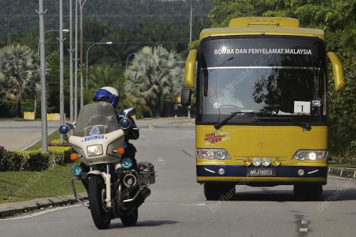 RAKYAT MALAYSIA DARI IRAN DIBAWA KE PUSAT PEMANTAUAN