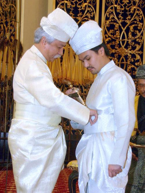 TUNKU ALI REDHAUDDIN IBNI TUANKU MUHRIZ
