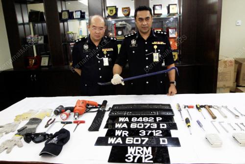 NS03_23102015_POLIS_TUMPAS