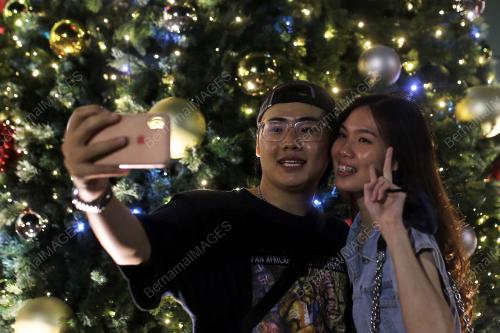 AMBANG PERAYAAN KRISMAS
