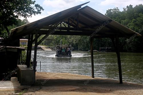 SEMPADAN DI SUNGAI SEPANG