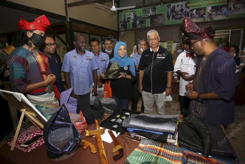 SITI MAZLINA MAIDIN