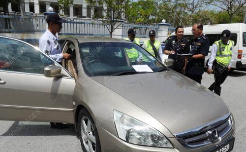 NS03_26092016_POLIS_DADAH