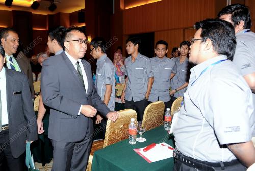 NS03_26112014_SIMPOSIUM_PERABOT