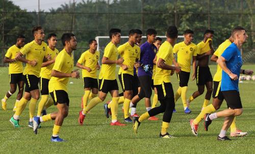 NS03_26112018_HARIMAU_BERLATIH
