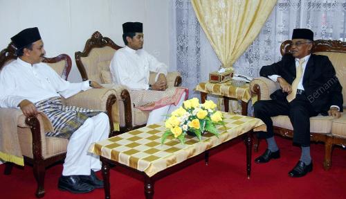 KHAIRY JAMALUDDIN