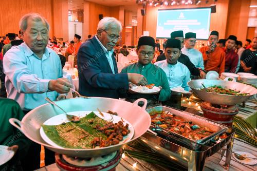 DATUK MOHAMAD HASLAH MOHAMAD AMIN