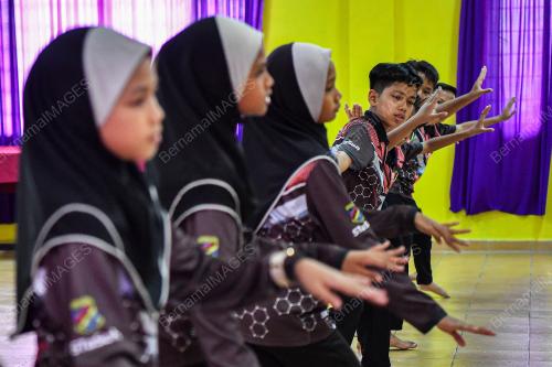 TARIAN TRADISIONAL SK TAMAN SERI REMBAU