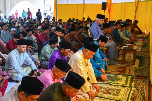 TUANKU MUHRIZ TUANKU MUNAWIR