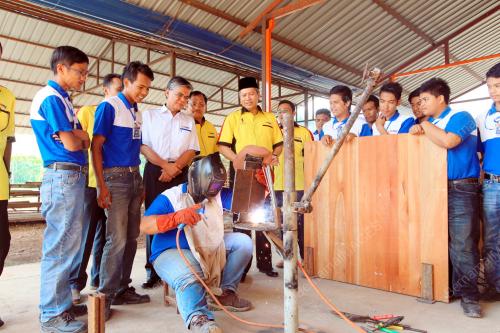 NS03_27082013_ANUAR_LAWAT