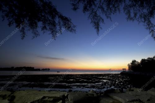 PEMANDANGAN MATAHARI TERBENAM DI PORT DICKSON