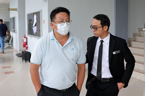 PENGARAH DIDAKWA LUPUS BUANGAN TERJADUAL SECARA HARAM