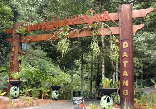 TAMAN ULAR SAWA