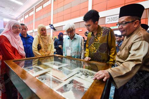 TUANKU MUHRIZ TUANKU MUNAWIR