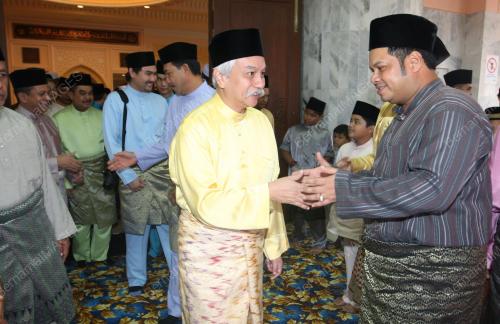 TUANKU MUHRIZ IBNI ALMARHUM TUANKU MUNAWIR