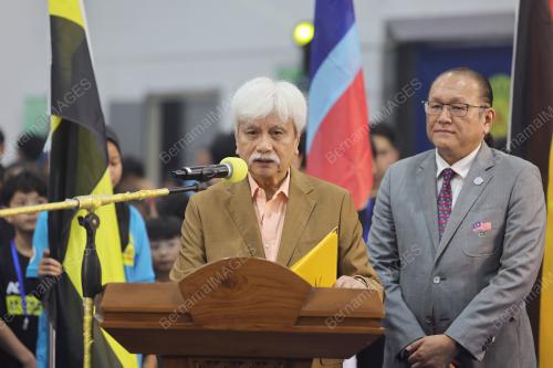 TUANKU MUHRIZ TUANKU MUNAWIR