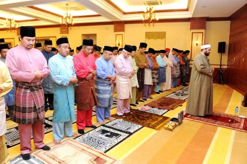 NS04_01072014_BUKA_PUASA