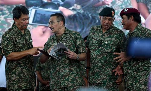 NS04_03042018_PERUMAHAN_MINDEF_BN201804023866