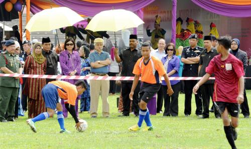 NS04_03122014_TUANKU_LAWAT