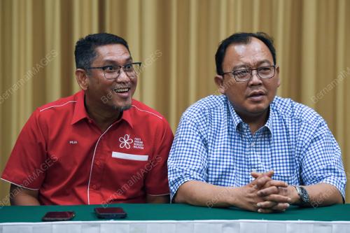 DATUK SERI AHMAD FAIZAL AZUMU