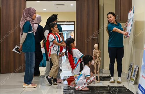 HARI TERBUKA AURELIUS