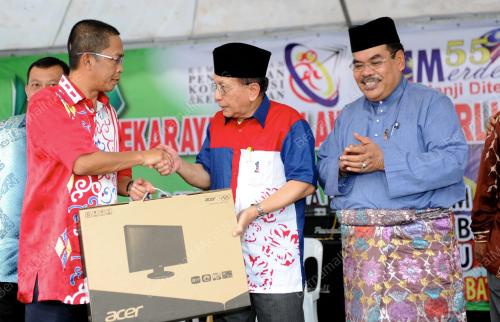 NS04_04092012_RAIS
