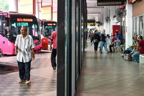 PUSAT PENGANGKUTAN TERMINAL 1