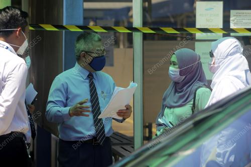 DATUK SERI DR ADHAM BABA