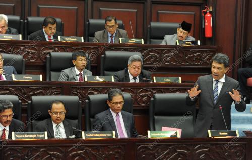 NS04_05122016_MOHAMAD_BELANJAWAN