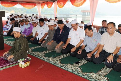 NS04_06042016_SOLAT_HAJAT