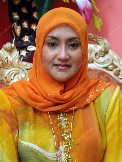 BIBI SHARLIZA