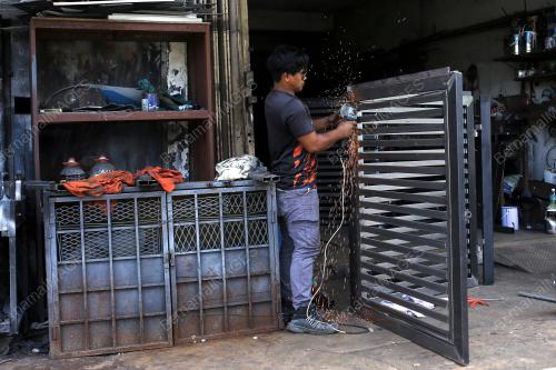 PENINGKATAN HARGA BIJIH BESI