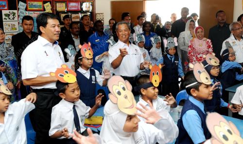 NS04_08032013_MUHYIDDIN_SEKOLAH
