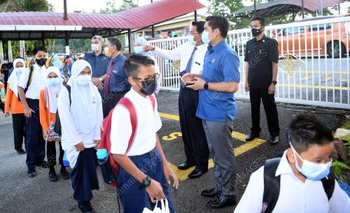 DATUK DR RADZI JIDIN